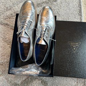 Casual shoes
